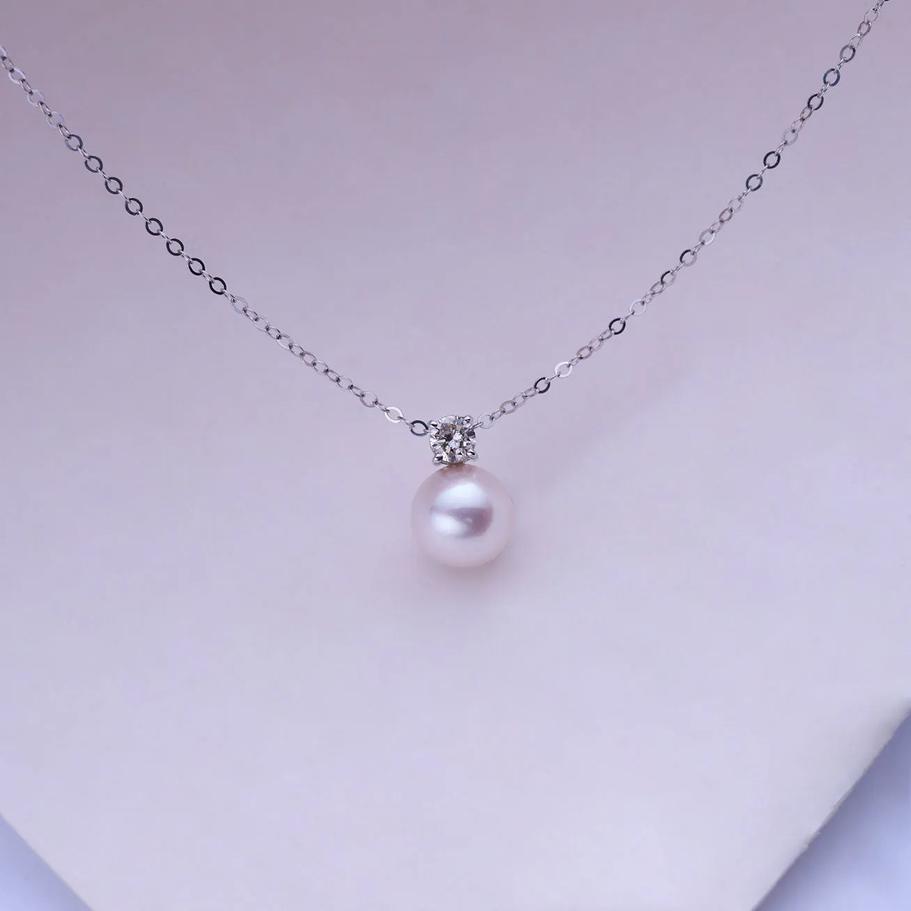 18K Solid Gold Diamond Hanadama Akoya Pearl Necklace KN00278