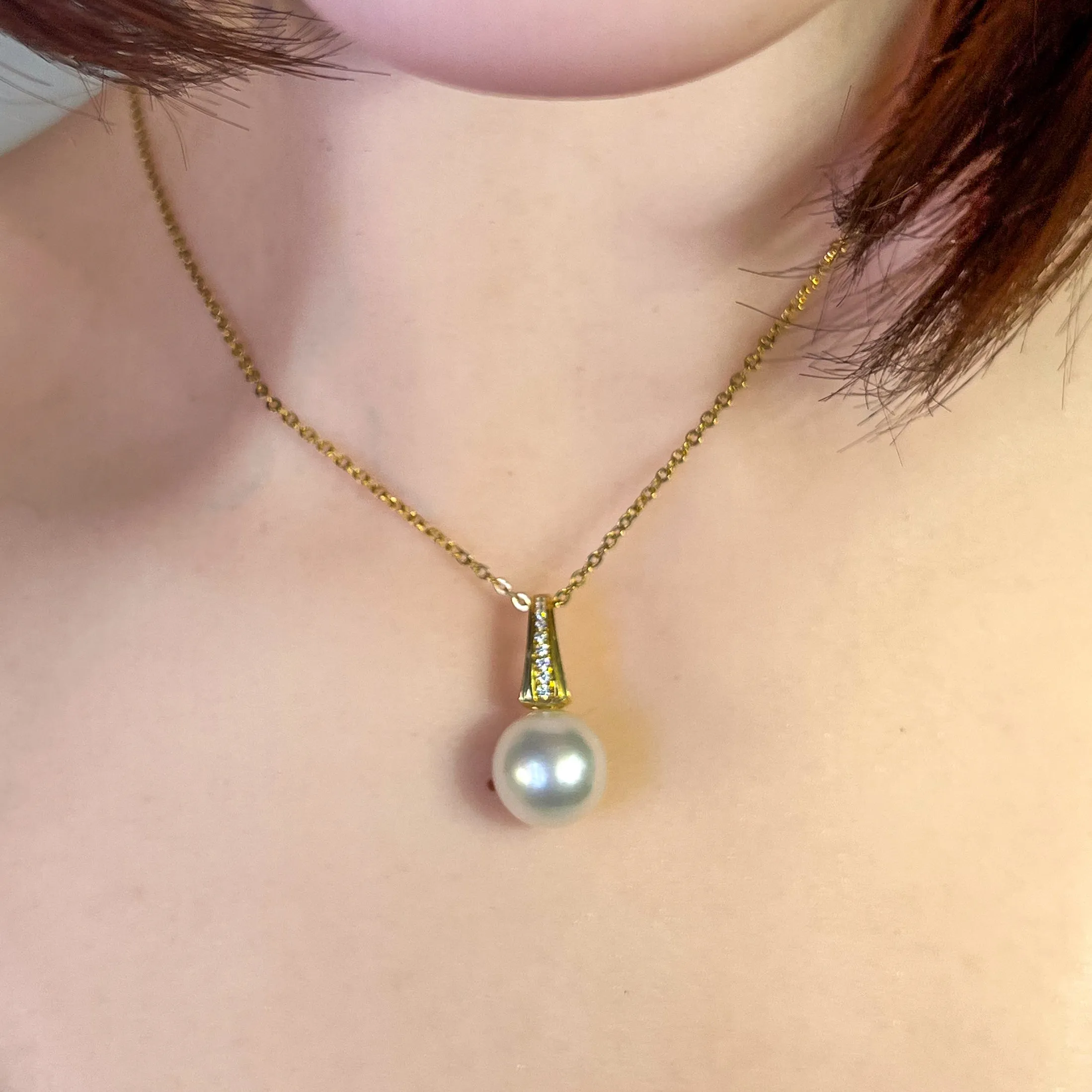 18kt Yellow Gold South Sea Pearl and Diamond pendant