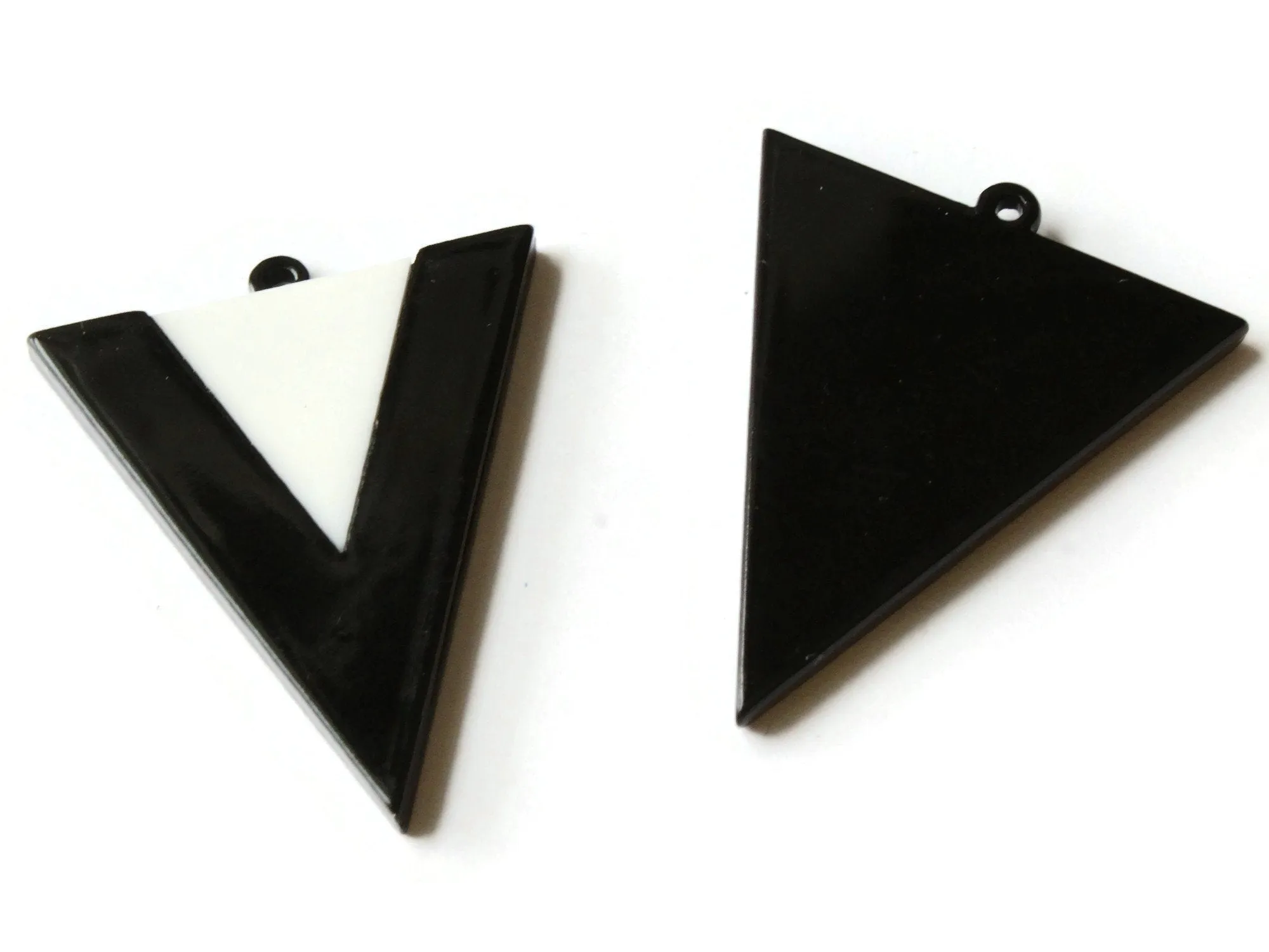 2 42mm Black and White Resin Triangle Pendants