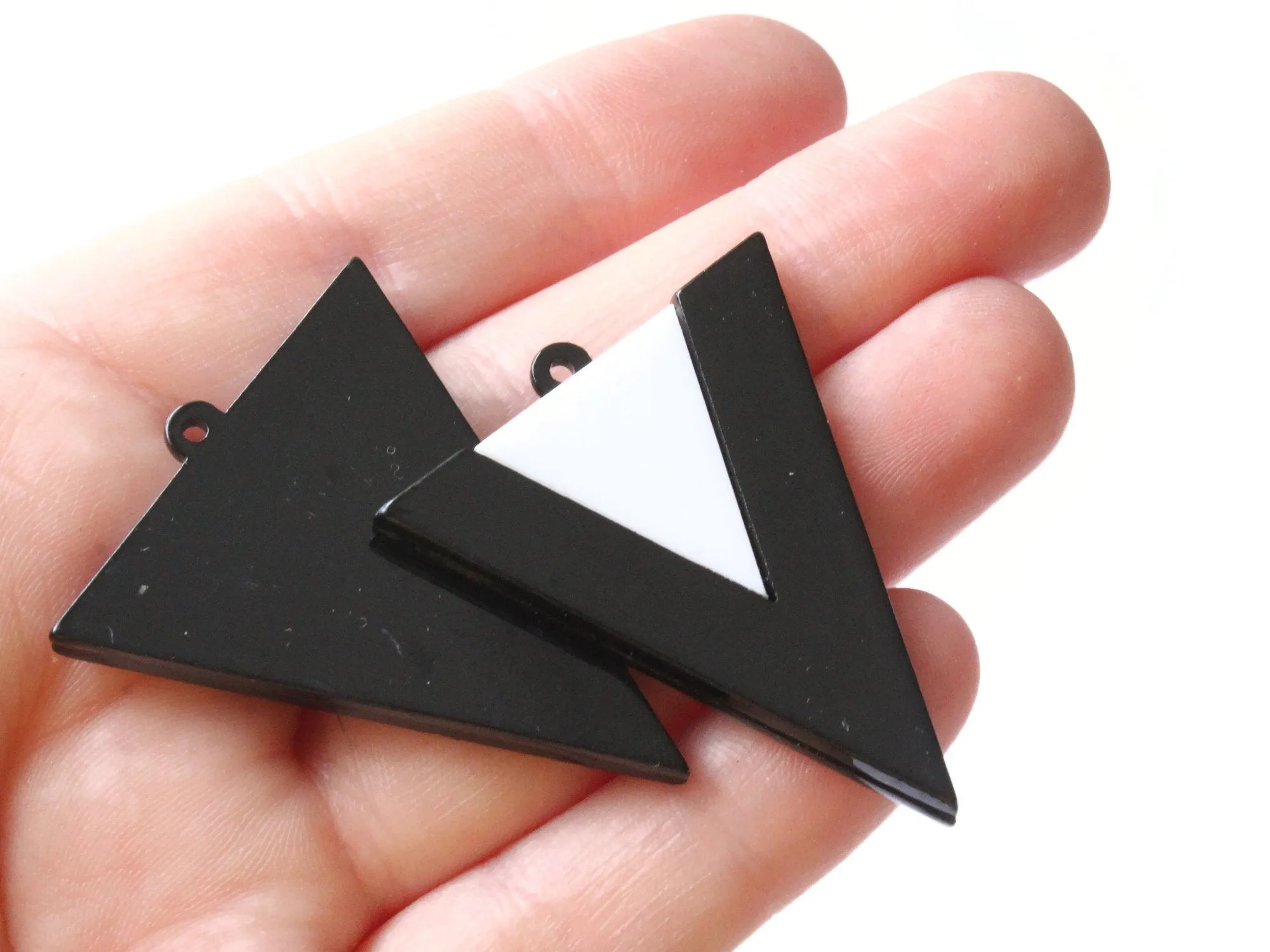 2 42mm Black and White Resin Triangle Pendants