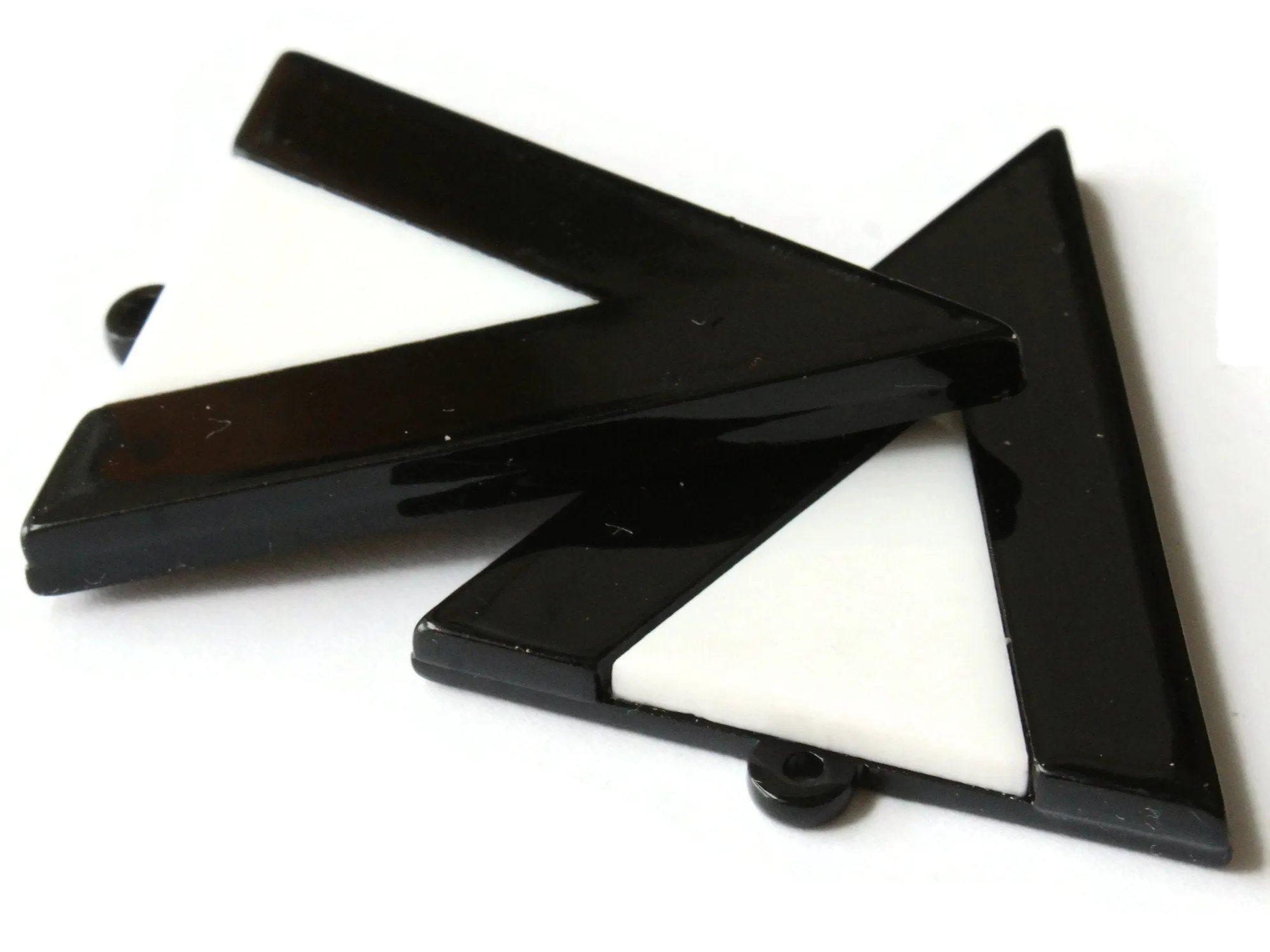 2 42mm Black and White Resin Triangle Pendants