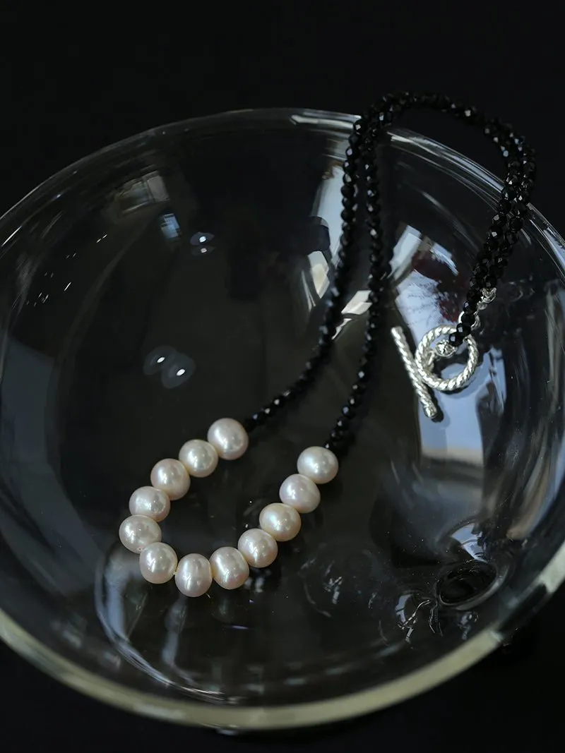 Black Spinel Smile Pearl Beaded Necklace