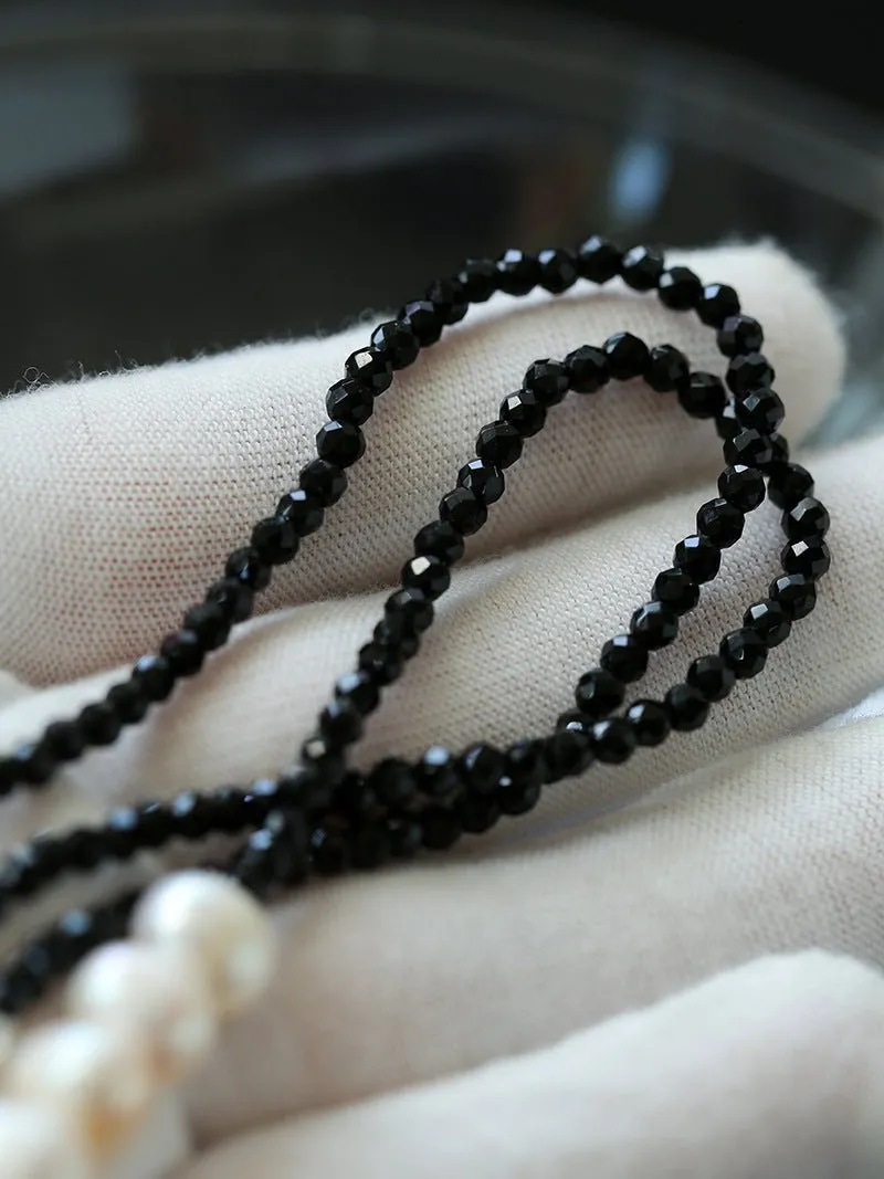 Black Spinel Smile Pearl Beaded Necklace