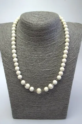 Freshwater white pearl necklace Mother of pearl necklace Wedding jewelry Elegant statement necklace for her Personalized necklace for mom