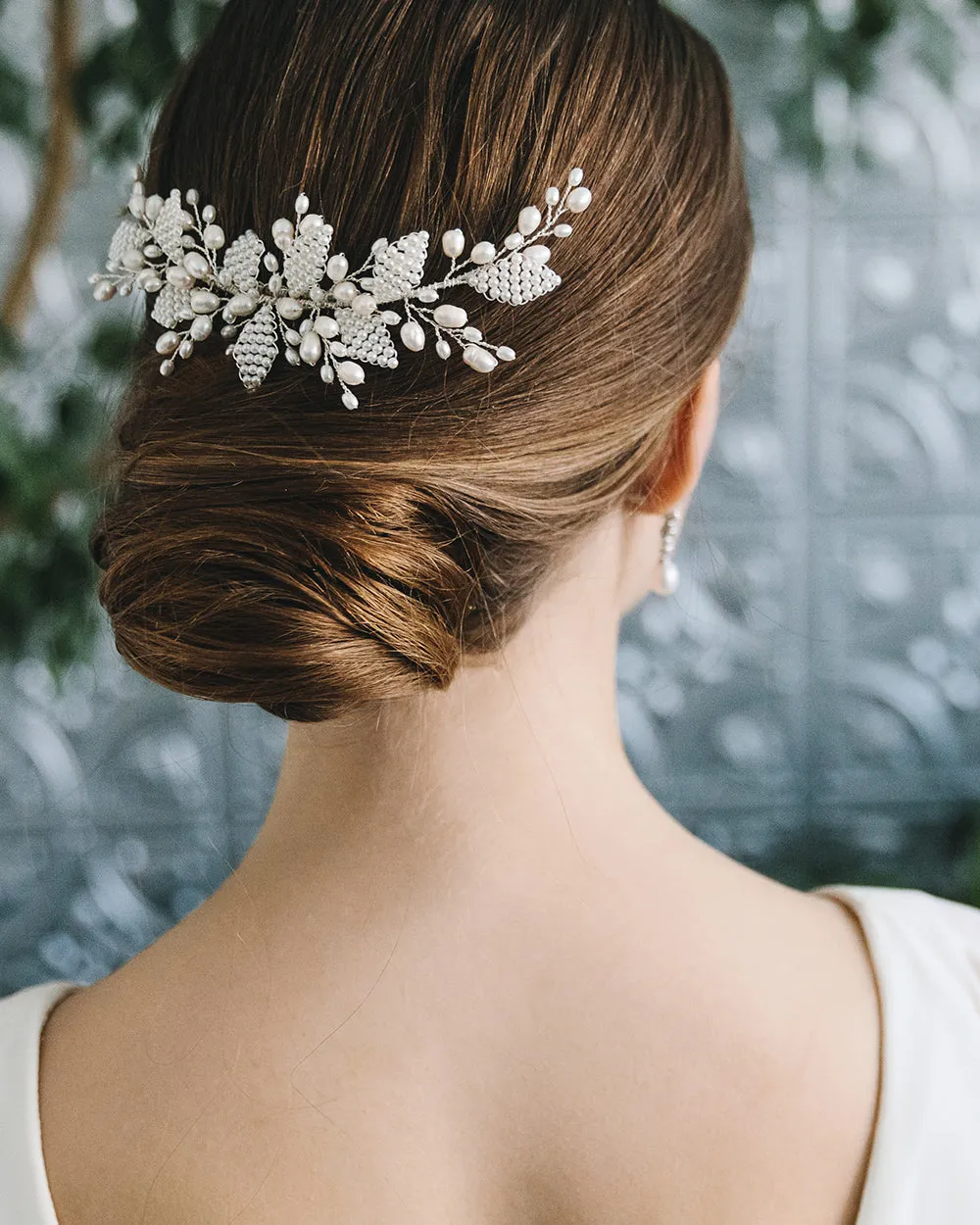 Lottie Pearl Headpiece