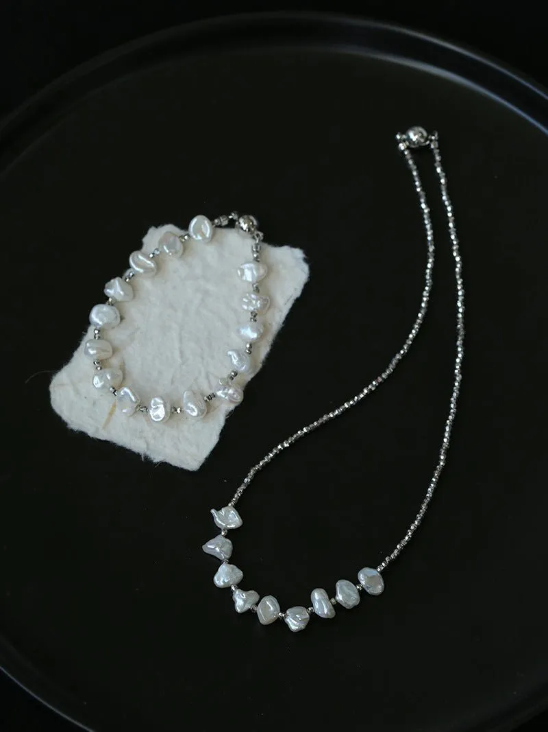 Luxury Shining Passepartout Crushed Baroque Pearl Necklace