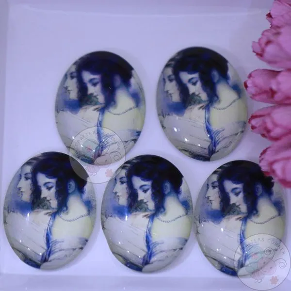 Oval Glass Cabochon - Lady Faces