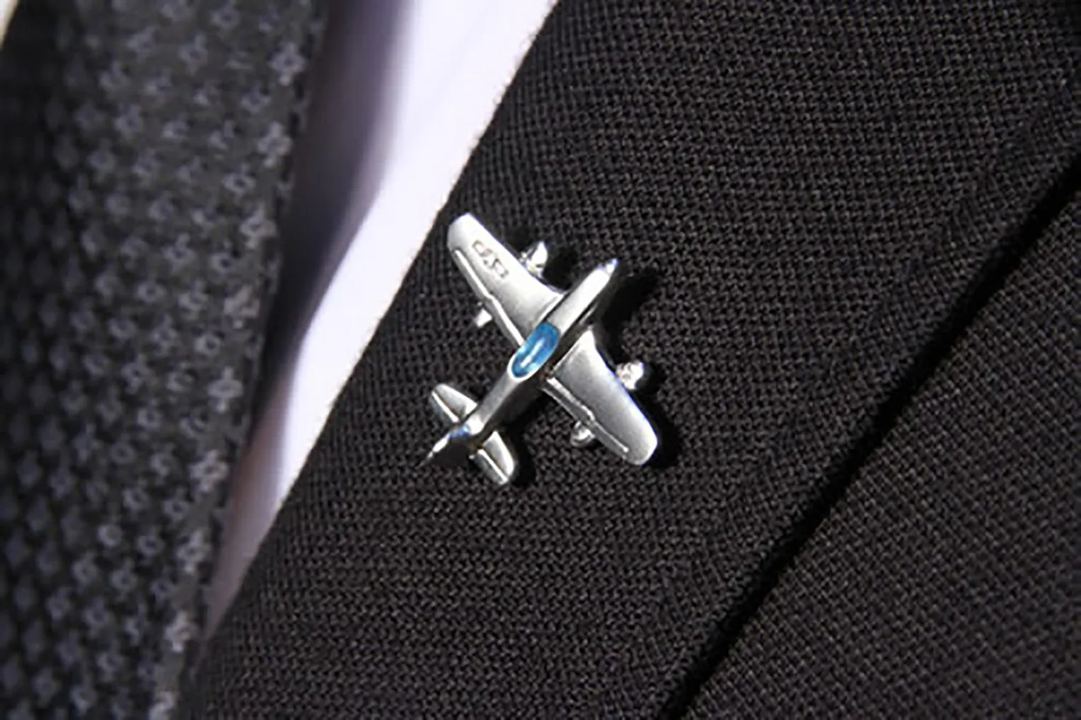 Silver Plane Lapel Lapel Pin